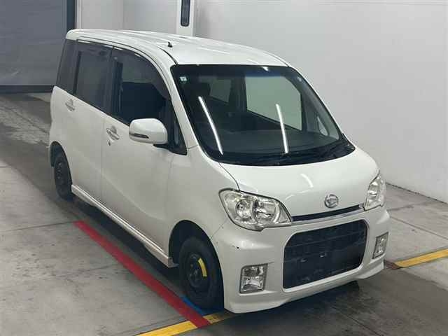 DAIHATSU TANTO — фото