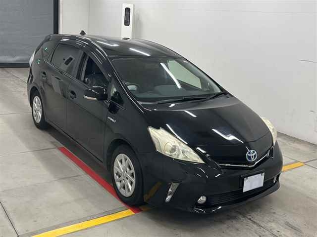 TOYOTA PRIUS — фото