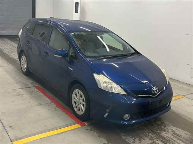 TOYOTA PRIUS — фото