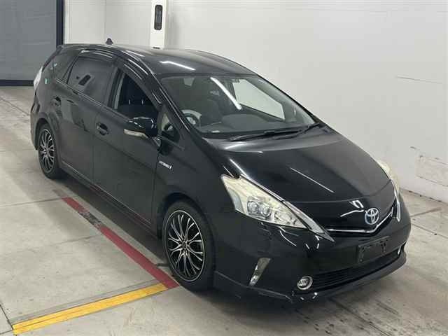 TOYOTA PRIUS — фото
