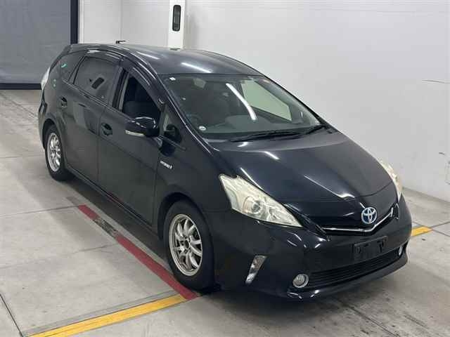 TOYOTA PRIUS — фото