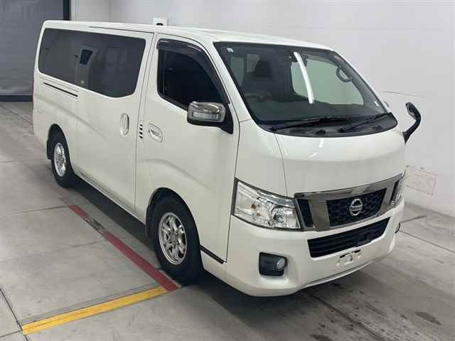 NISSAN CARAVAN — фото