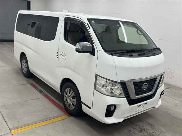NISSAN CARAVAN — фото