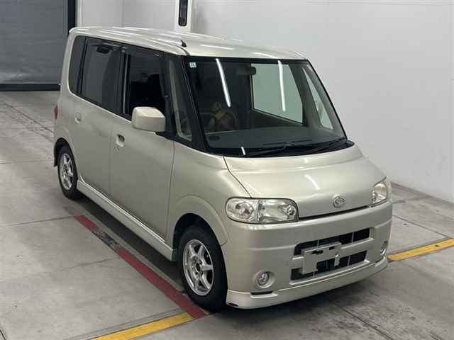 DAIHATSU TANTO — фото