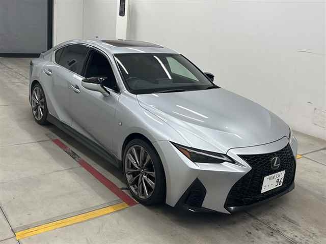 LEXUS IS — фото