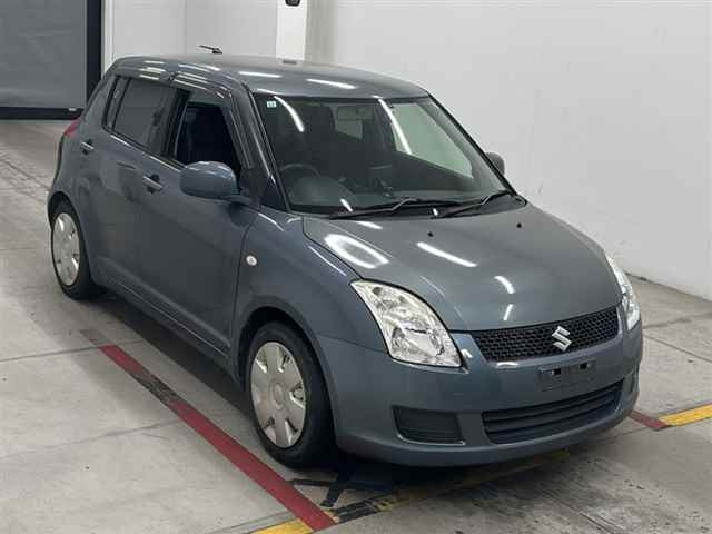 SUZUKI SWIFT — фото