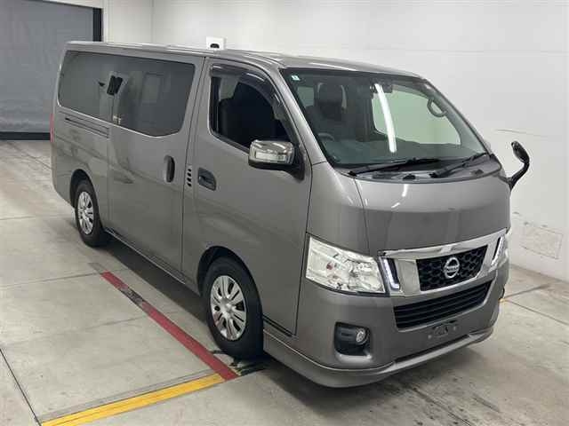 NISSAN CARAVAN — фото