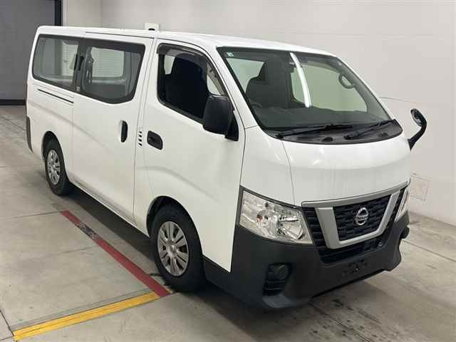 NISSAN CARAVAN — фото