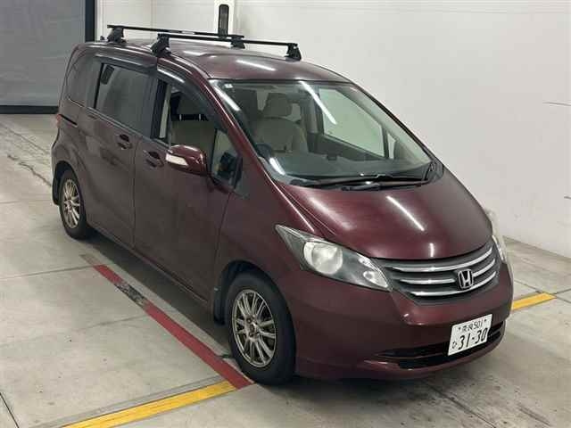 HONDA FREED — фото