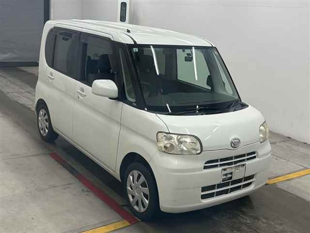 DAIHATSU TANTO — фото