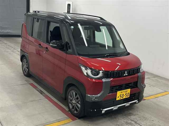 MITSUBISHI DELICA — фото