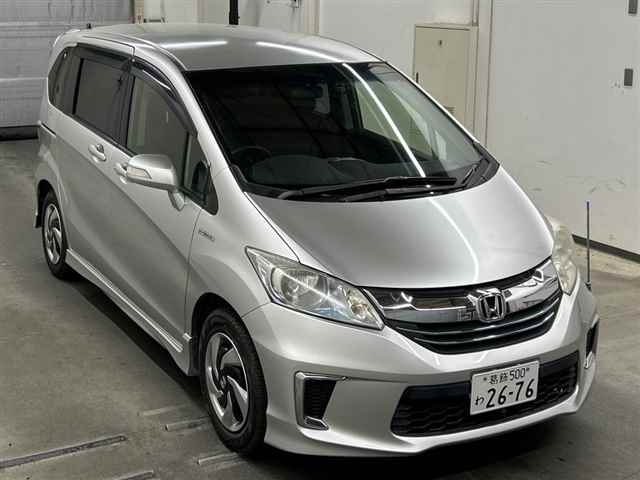 HONDA FREED — фото