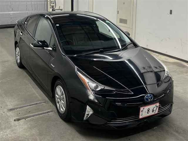 TOYOTA PRIUS — фото