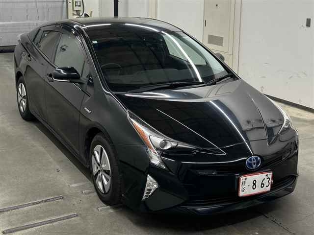 TOYOTA PRIUS — фото