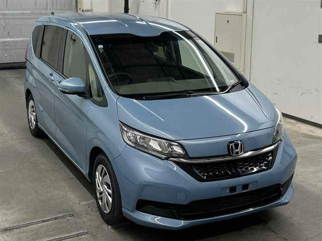 HONDA FREED — фото