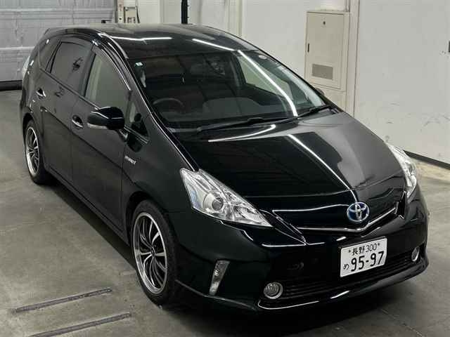 TOYOTA PRIUS — фото