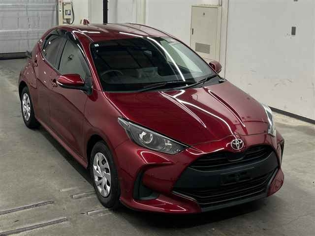 TOYOTA YARIS — фото