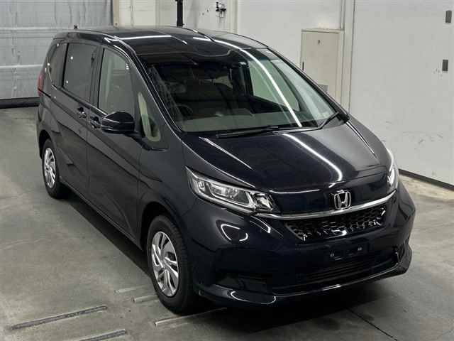 HONDA FREED — фото