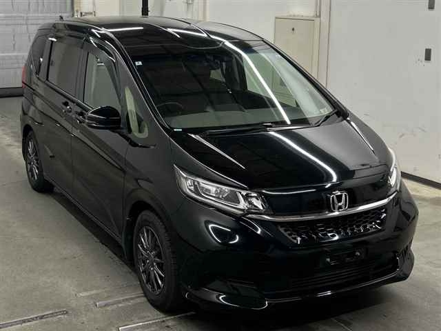 HONDA FREED — фото