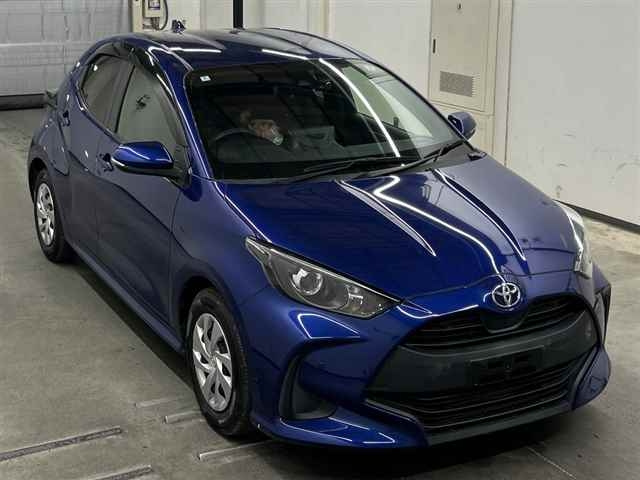 TOYOTA YARIS — фото