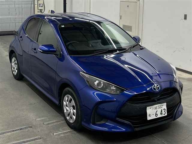 TOYOTA YARIS — фото