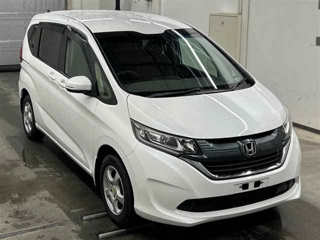 HONDA FREED — фото