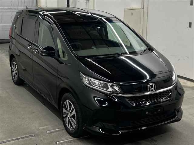 HONDA FREED — фото