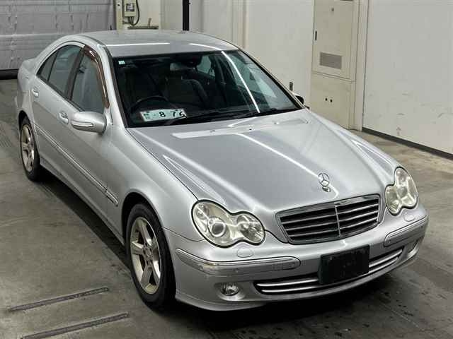 MERCEDES-BENZ C — фото