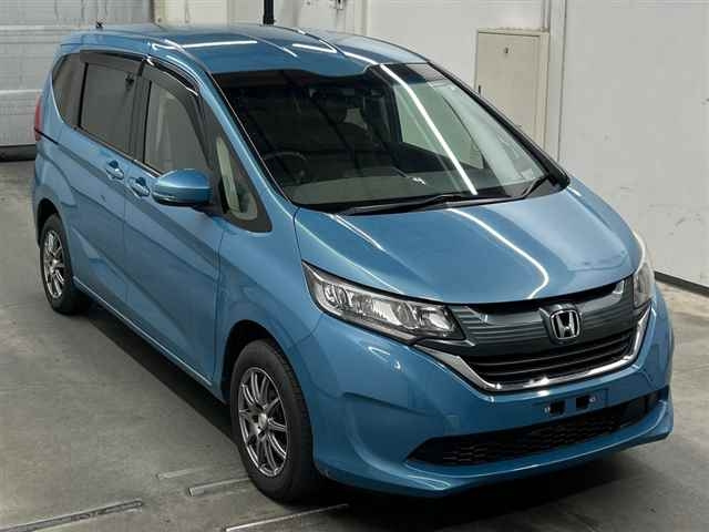 HONDA FREED — фото