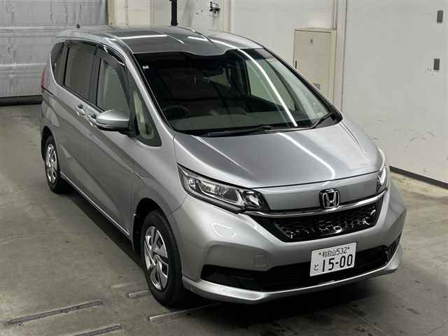 HONDA FREED — фото