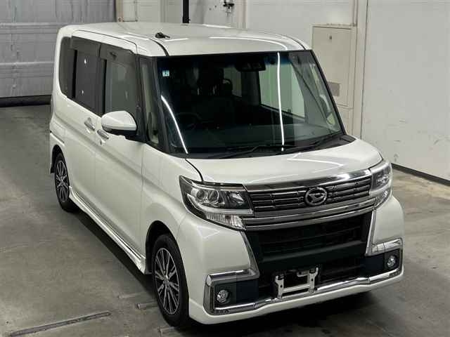 DAIHATSU TANTO — фото