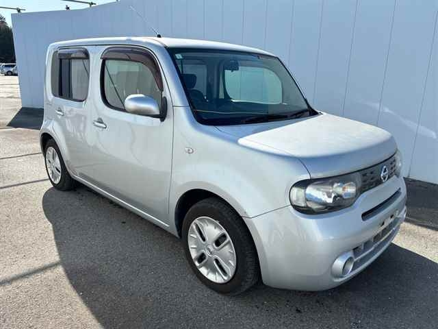 NISSAN CUBE — фото