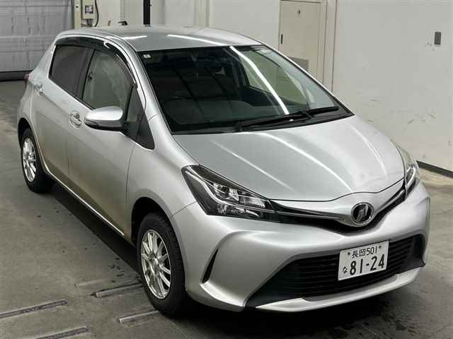 TOYOTA VITZ — фото