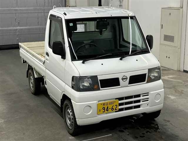 NISSAN CLIPPER TRUCK