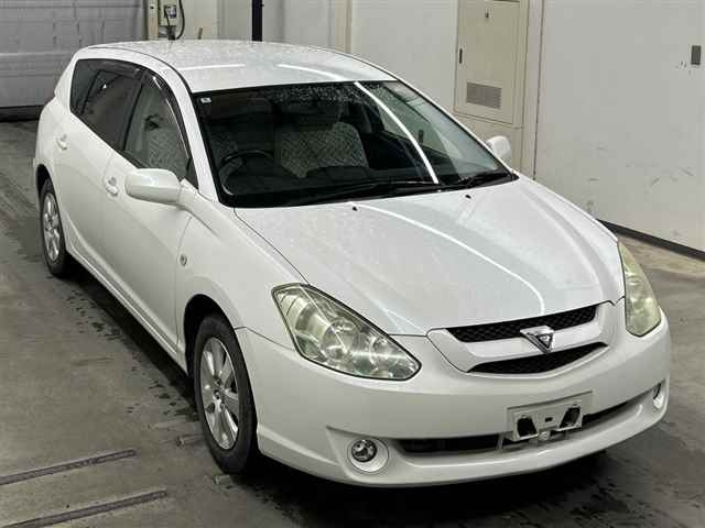 TOYOTA CALDINA — фото