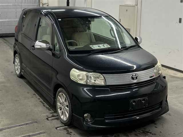 TOYOTA PORTE — фото