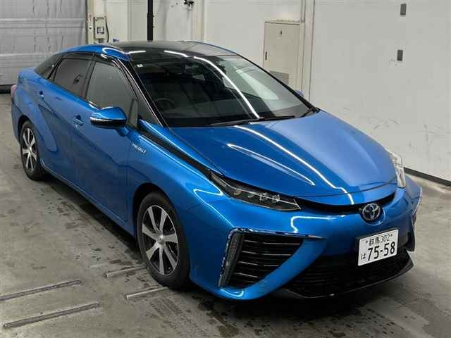 TOYOTA MIRAI — фото