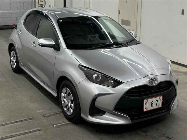 TOYOTA YARIS — фото