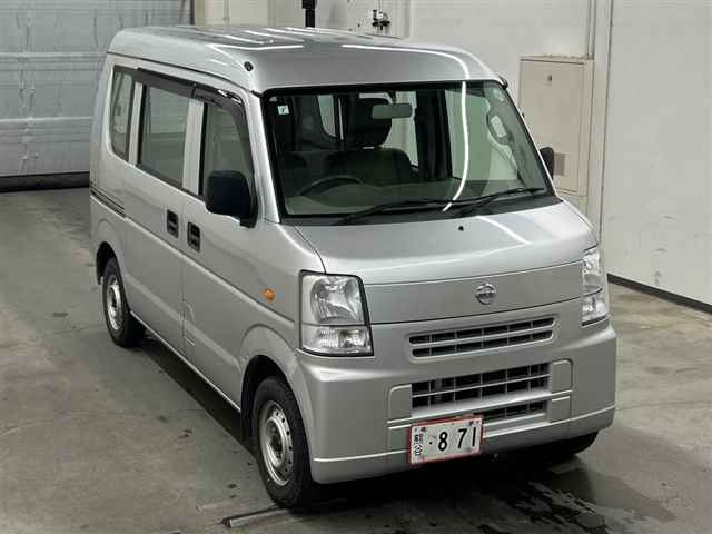 NISSAN CLIPPER — фото