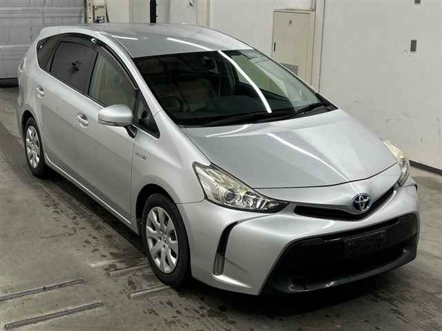 TOYOTA PRIUS — фото