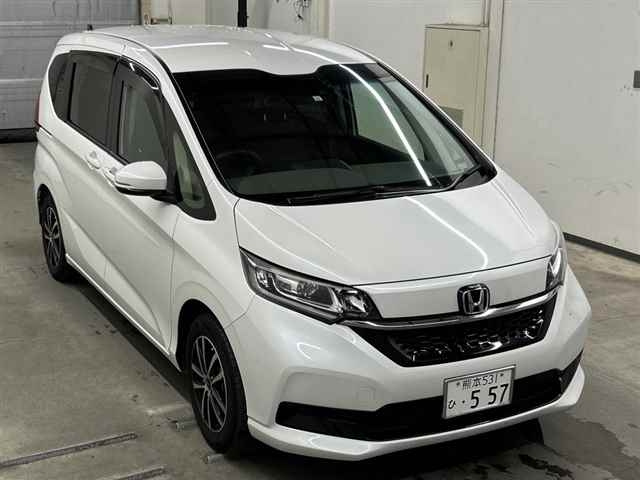 HONDA FREED — фото