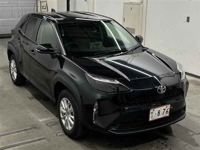 TOYOTA YARIS — фото