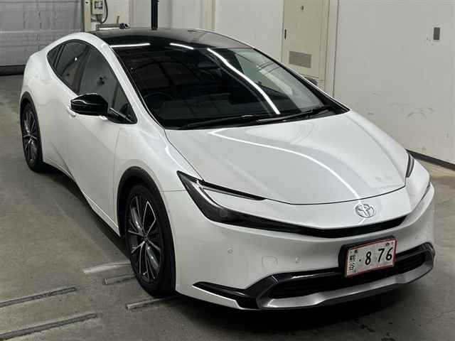 TOYOTA PRIUS — фото