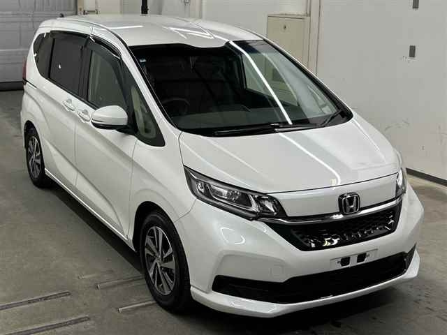 HONDA FREED — фото