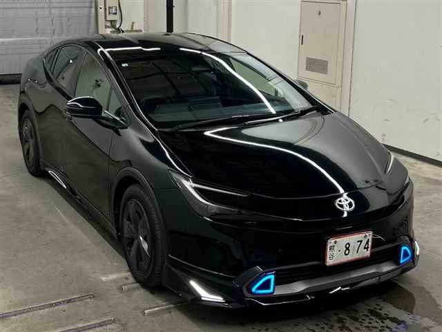 TOYOTA PRIUS — фото