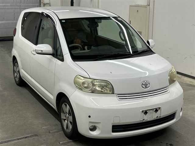 TOYOTA PORTE — фото