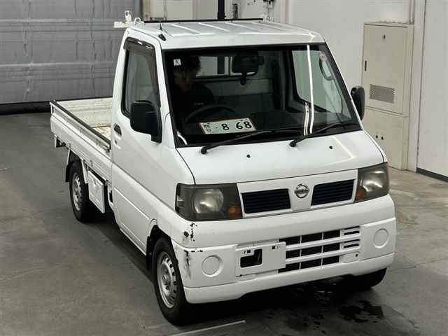 NISSAN CLIPPER — фото