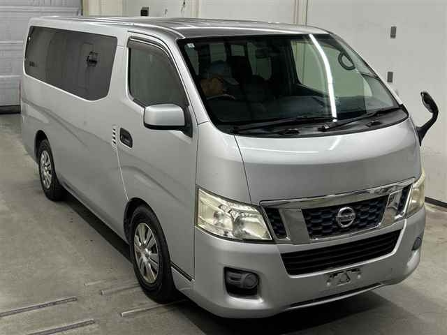 NISSAN CARAVAN — фото