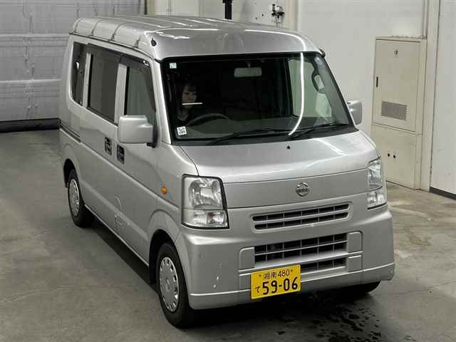 NISSAN CLIPPER — фото