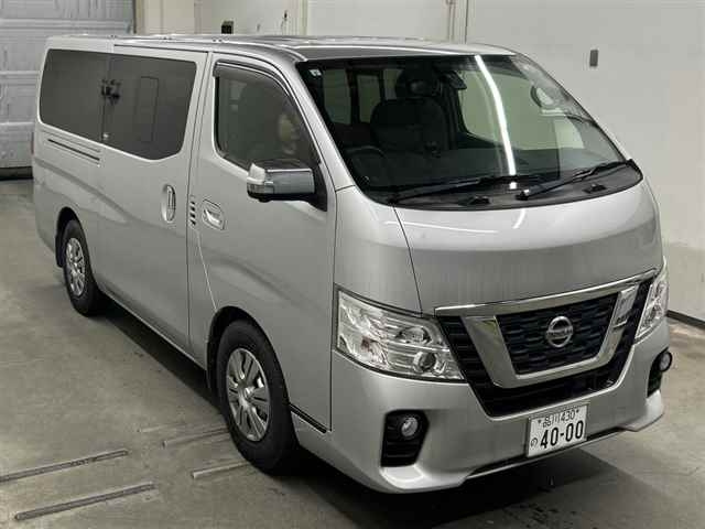 NISSAN CARAVAN — фото